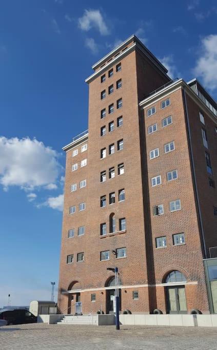 Ohlerich Speicher - Schlafen Im Hafen Wißmar Exterior foto